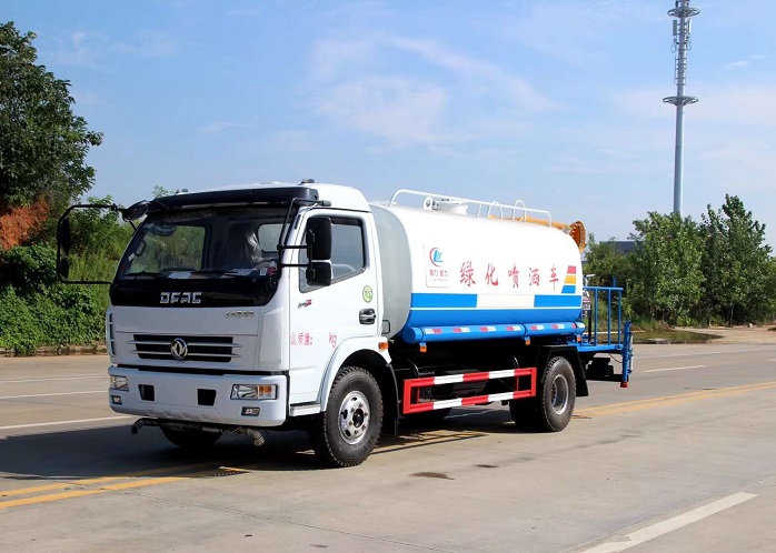 東風(fēng)大多利6方抑塵噴霧綠化噴灑車 東風(fēng)大多利6方抑塵噴霧綠化噴灑車圖片