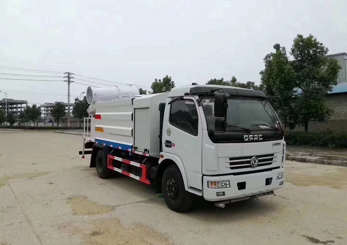 東風(fēng)大多利卡D7多功能抑塵車 東風(fēng)大多利卡D7多功能抑塵車圖片