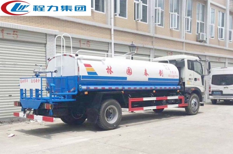 福田瑞沃8-12噸灑水車