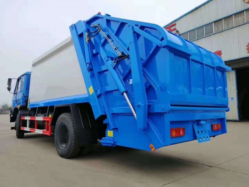 東風(fēng)153G壓縮垃圾車(10-14方)