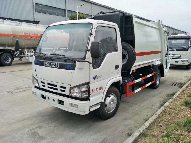 五十鈴4-6方壓縮垃圾車(chē)