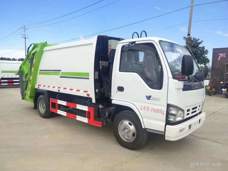五十鈴4-6方壓縮垃圾車(chē)