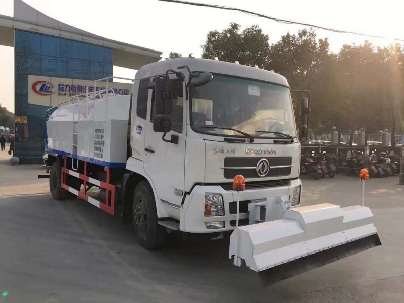 東風天錦型道路清洗車
