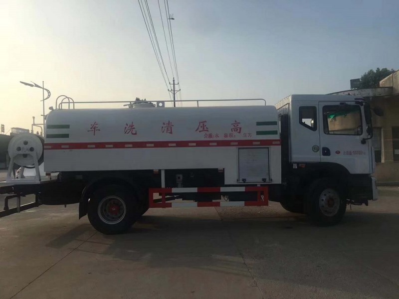 東風大多利卡D9高壓清洗車