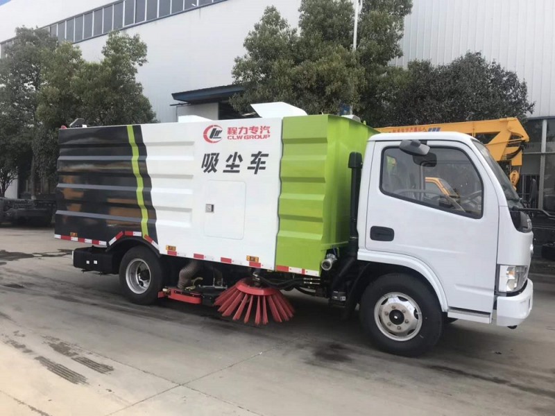 東風小多利卡5方吸塵車