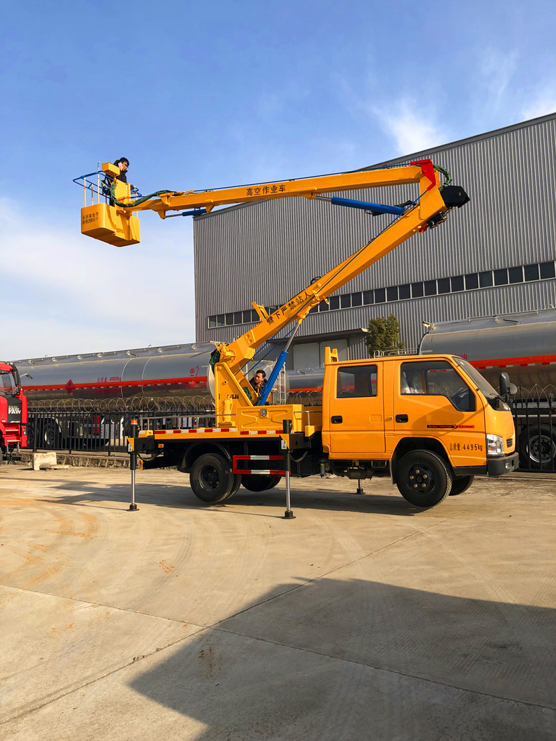 江鈴雙排12米藍(lán)牌高空作業(yè)車 江鈴雙排12米藍(lán)牌高空作業(yè)車圖片