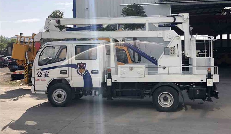 東風(fēng)多利卡雙排12米藍(lán)牌高空作業(yè)車 東風(fēng)多利卡雙排12米藍(lán)牌高空作業(yè)車圖片