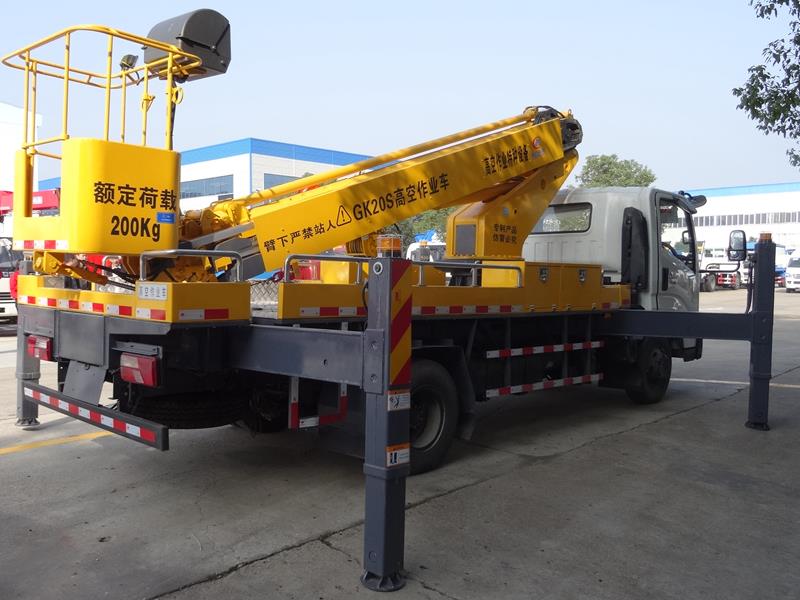 江鈴凱銳20米伸縮臂高空作業車 江鈴凱銳20米伸縮臂高空作業車圖片