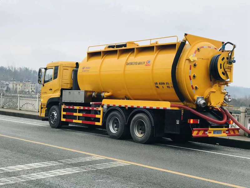 東風(fēng)天龍清洗吸污車 東風(fēng)天龍清洗吸污車圖片